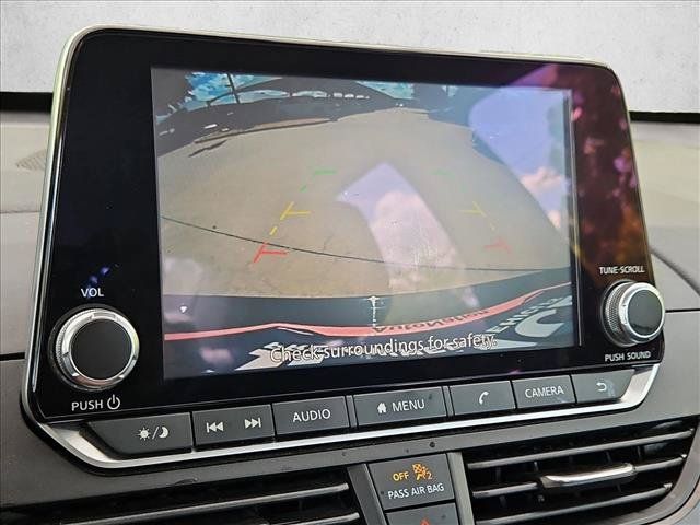 Used 2024 Nissan Altima 2.5 SV FWD image 13