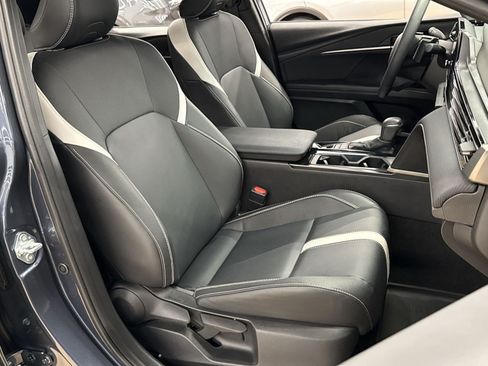 Used 2026 Toyota Camry SE w/ Convenience Package FWD image 30