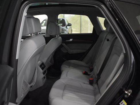 Used 2022 Audi Q5 2.0T Premium Plus w/ Premium Plus Package AWD/4WD image 21