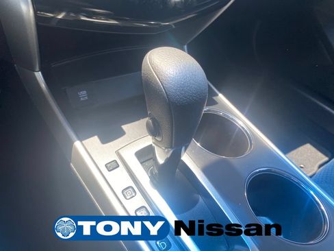 Used 2015 Nissan Altima 2.5 SV FWD image 17
