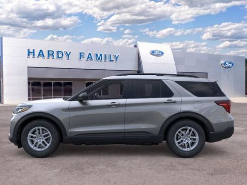 New 2026 Ford Explorer Active RWD image 3