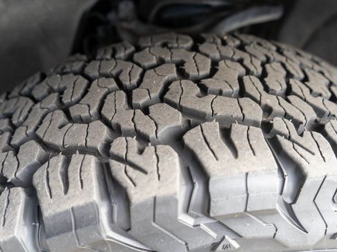 Used 2022 GMC Sierra 1500 SLT w/ SLT Premium Plus Package image 36