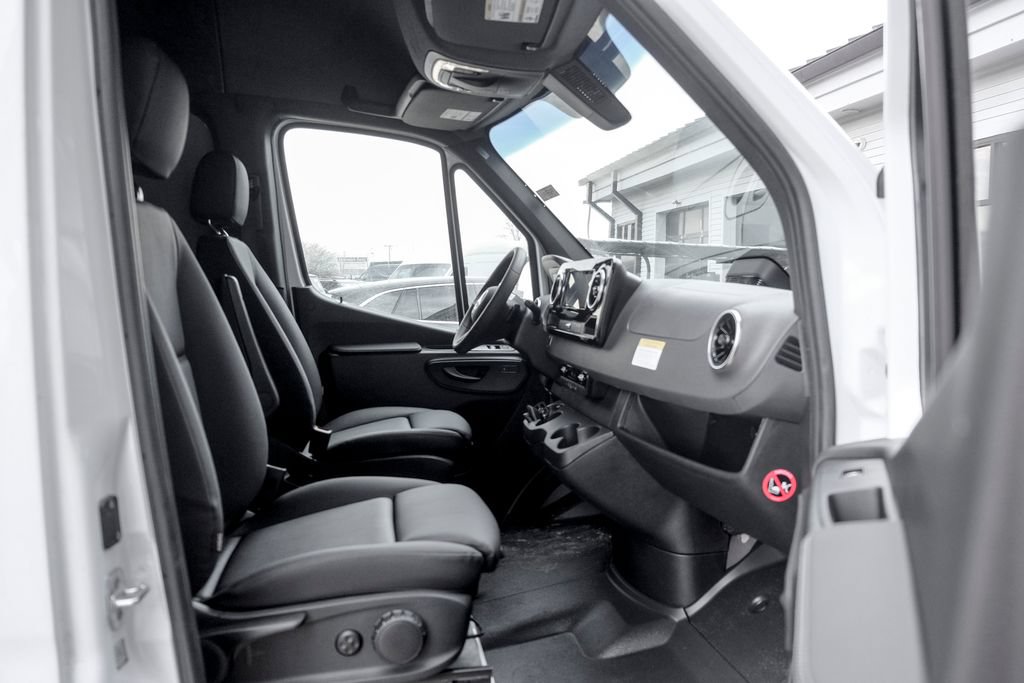 Used 2026 Mercedes-Benz Sprinter 2500 image 19