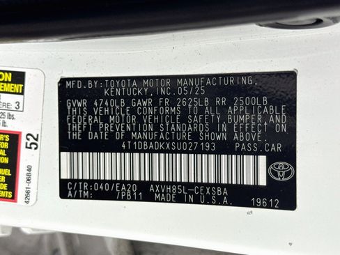 Used 2025 Toyota Camry SE AWD/4WD image 30