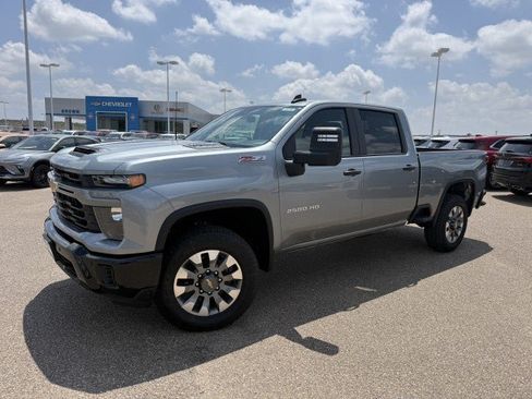 New 2026 Chevrolet Silverado 2500 Custom w/ Custom Value Package AWD/4WD image 2