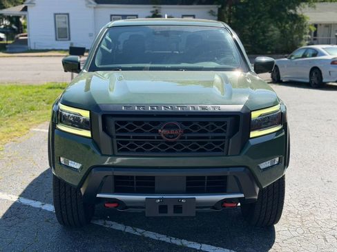 Used 2022 Nissan Frontier PRO-4X w/ Pro-4X Premium Package AWD/4WD image 2