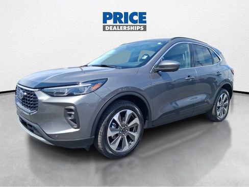 Used 2024 Ford Escape Platinum AWD/4WD image 2
