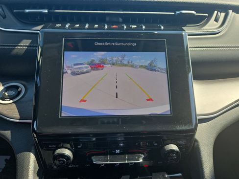 Used 2022 Jeep Grand Cherokee L Limited image 17