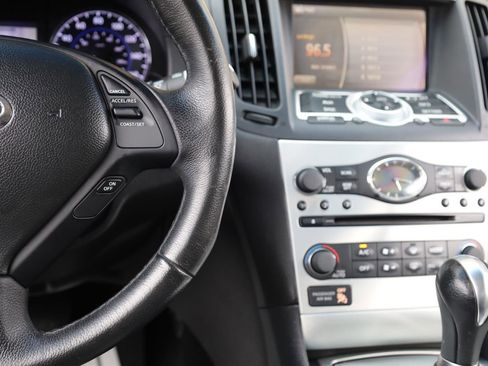 Used 2012 INFINITI G37 Convertible w/ Premium Pkg RWD image 32