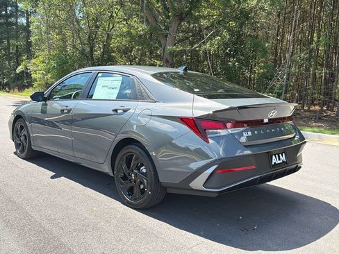 New 2026 Hyundai Elantra Sport FWD image 4
