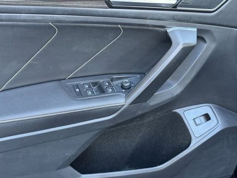 Used 2022 Volkswagen Tiguan SEL R-Line image 30