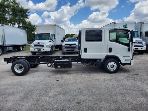 New 2026 Isuzu NPR HD image 2