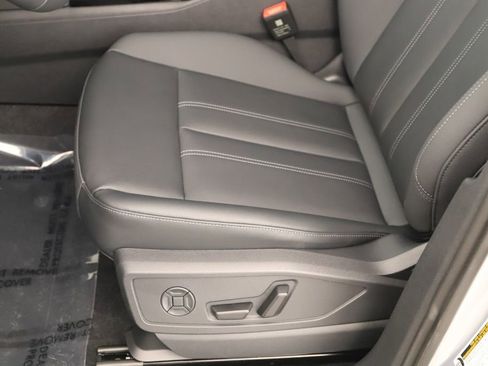 New 2025 Audi Q5 Premium Plus image 24