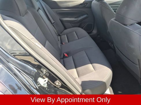 Used 2025 Nissan Altima 2.5 SV FWD image 29