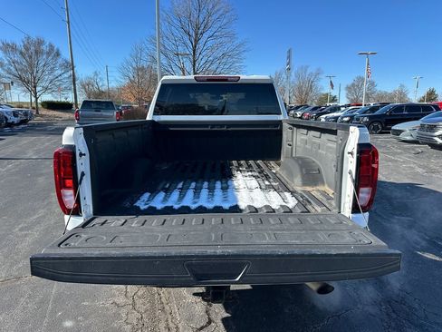 Used 2022 GMC Sierra 2500 Pro w/ Convenience Package image 9