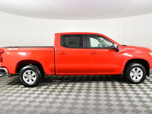 Used 2025 Chevrolet Silverado 1500 LT image 5