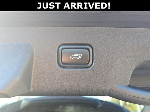 Used 2024 Kia Sportage SX image 8