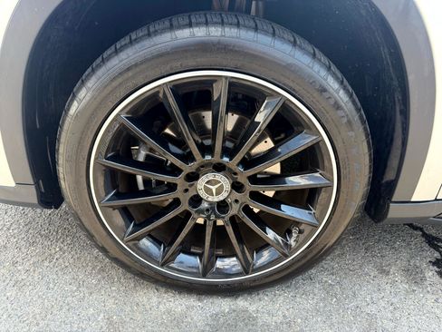 Used 2019 Mercedes-Benz GLA 250 4MATIC image 10