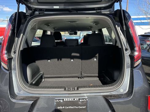 Used 2025 Kia Soul LX w/ LX Technology Package image 11