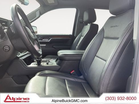 Used 2025 GMC Sierra 1500 Denali image 9