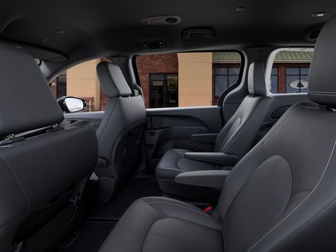 New 2027 Chrysler Pacifica Select AWD/4WD image 23