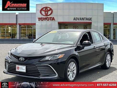Certified 2023 Toyota Camry LE image 4