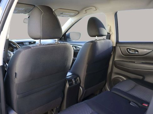 Used 2019 Nissan Rogue SV w/ Premium Package image 26