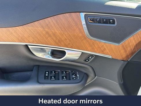 Used 2023 Volvo XC90 B6 Plus image 25