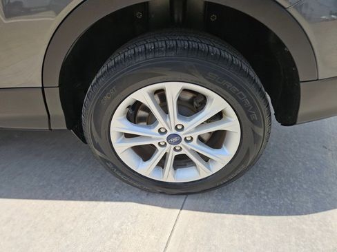 Used 2019 Ford Escape SE AWD/4WD image 9