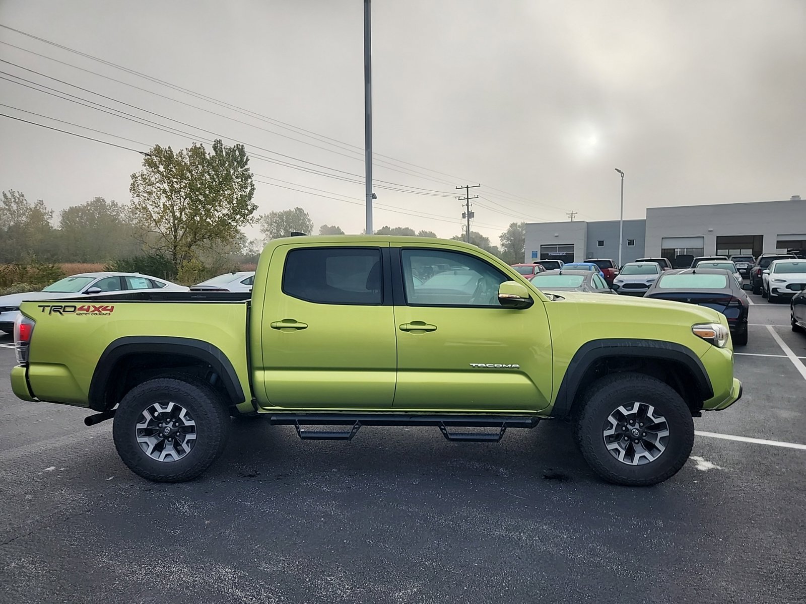 Used 2023 Toyota Tacoma TRD Off-Road w/ TRD Premium Off Road Package AWD/4WD image 7