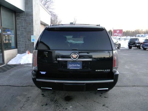 Used 2014 Cadillac Escalade Premium image 7