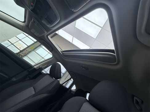 Used 2018 Subaru Crosstrek 2.0i Premium image 33