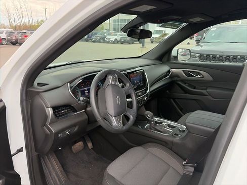 Used 2023 Chevrolet Traverse LT w/ Midnight/Sport Edition AWD/4WD image 5