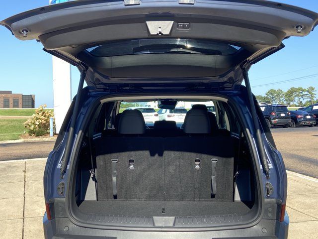 Used 2025 Hyundai Santa Fe SEL FWD image 26
