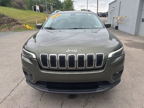 Used 2019 Jeep Cherokee Latitude Plus w/ Cold Weather Group AWD/4WD image 8