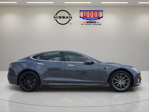 Used 2021 Tesla Model S Long Range AWD/4WD image 2