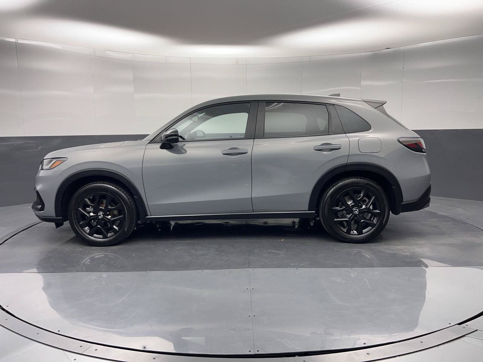 Certified 2025 Honda HR-V Sport image 30