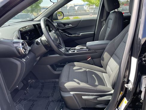 Used 2026 Chevrolet Equinox LT AWD/4WD image 12