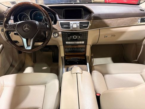Used 2014 Mercedes-Benz E 350 4MATIC Sedan image 12