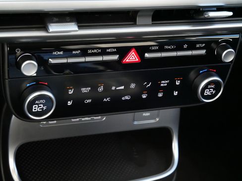 Used 2026 Hyundai Ioniq 9 SEL image 23