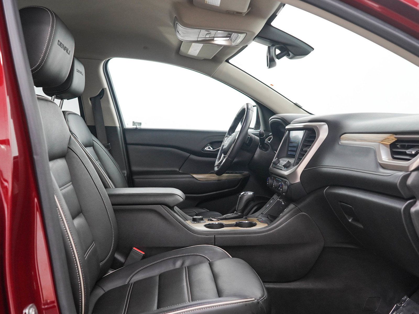 Used 2017 GMC Acadia Denali w/ Technology Package AWD/4WD image 13