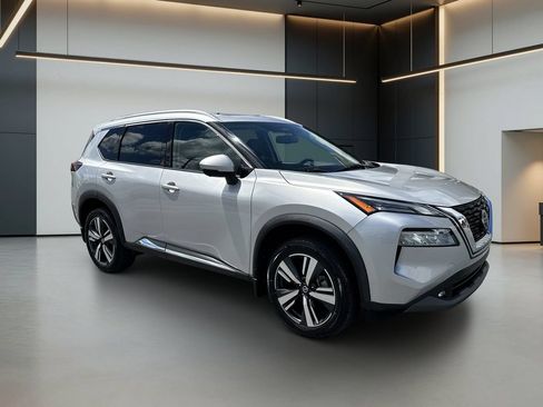 Used 2021 Nissan Rogue SL FWD image 8