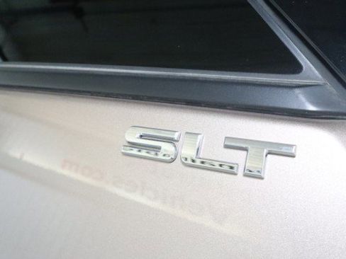 Used 2018 GMC Terrain SLT image 23