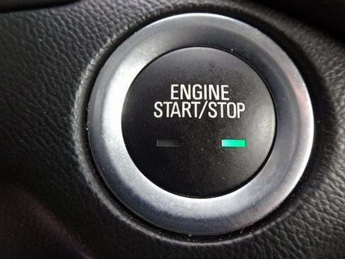 Used 2019 Chevrolet Equinox LT w/ Driver Convenience Package image 24