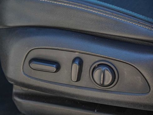 Used 2020 Buick Encore GX Preferred w/ Sport Touring Package FWD image 22