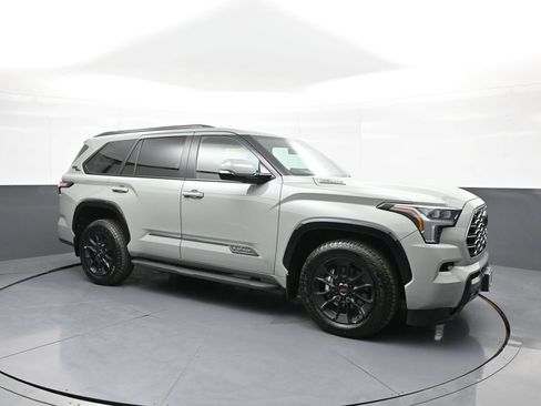 Used 2026 Toyota Sequoia Platinum w/ TRD Off-Road Package AWD/4WD image 4