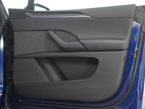 Used 2023 Tesla Model X Plaid image 11