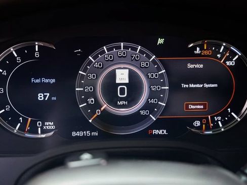 Used 2018 Cadillac Escalade Premium Luxury RWD image 34