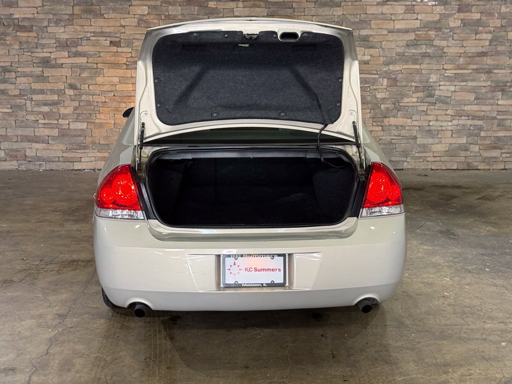 Used 2012 Chevrolet Impala LT FWD image 6