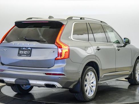 Used 2016 Volvo XC90 T6 Momentum w/ Momentum Plus Package AWD/4WD image 5